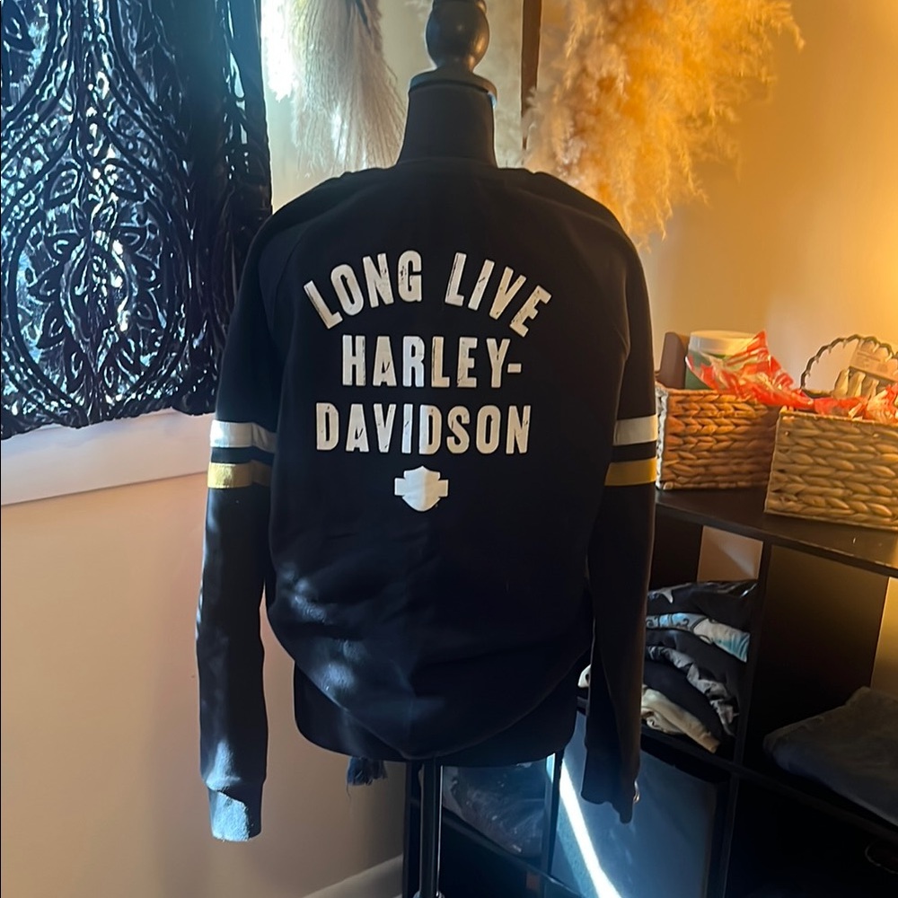Harley-Davidson Black Sweatshirt with Iconic Design (Bin1)